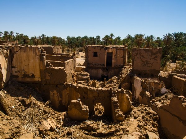 Quelle croisière offre des excursions pour découvrir les ruines romaines en Italie?